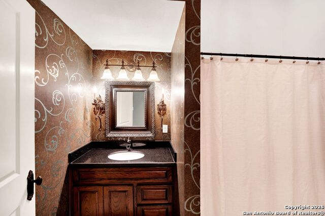 Listing photo id 15 for 914 Gentilz  