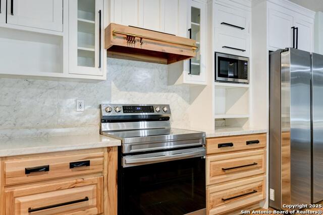 Image 11 of 33 For 6135 Donely Pl