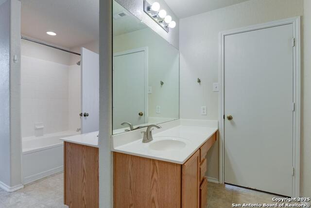 Image 20 of 33 For 6135 Donely Pl