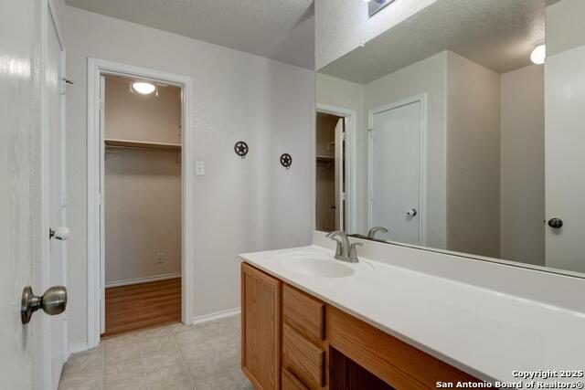 Image 21 of 33 For 6135 Donely Pl