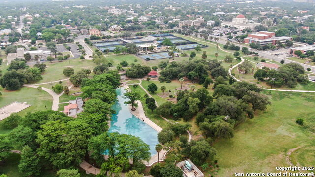 Listing photo id 41 for 119 Park
