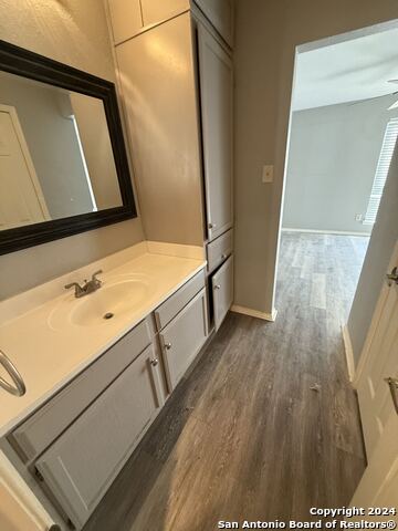 Image 11 of 14 For 4918 Ali Ave #2