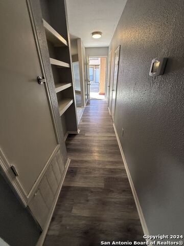 Image 7 of 14 For 4918 Ali Ave #2