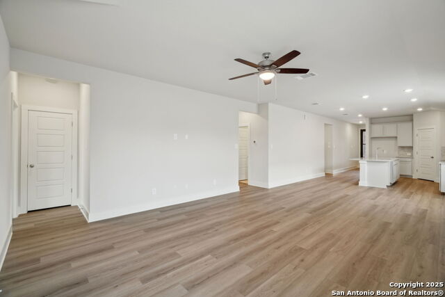 Image 12 of 35 For 14527 Rainwater Trail