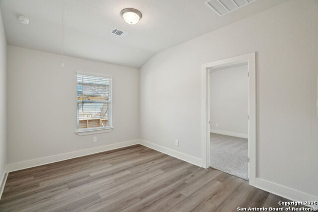 Image 20 of 35 For 14527 Rainwater Trail