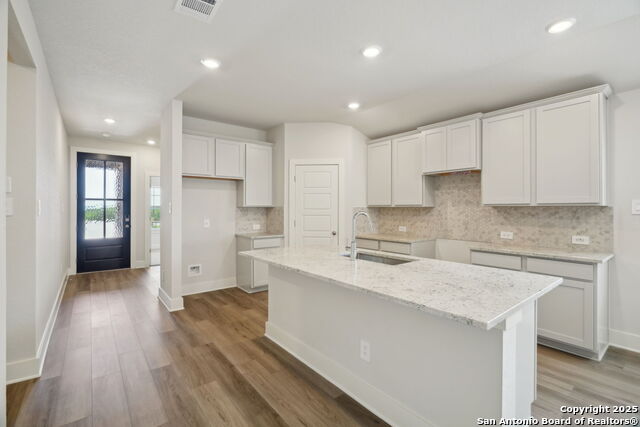 Image 6 of 35 For 14527 Rainwater Trail