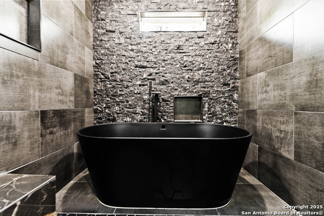 Listing photo id 20 for 127 Haynes  