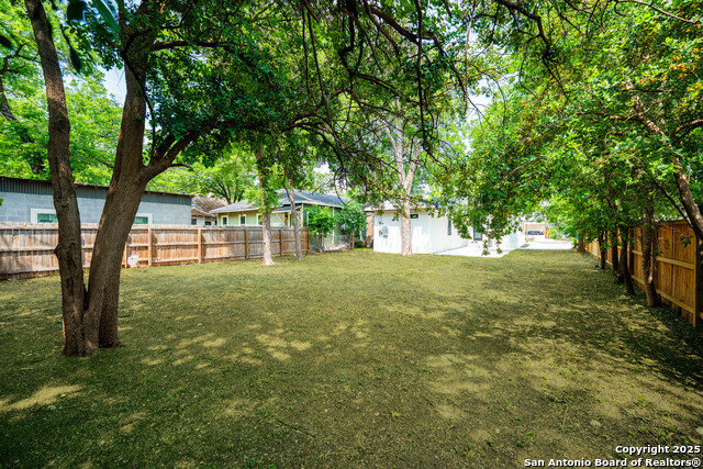 Listing photo id 26 for 127 Haynes  