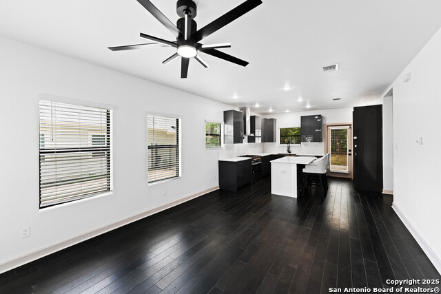 Listing photo id 2 for 127 Haynes  