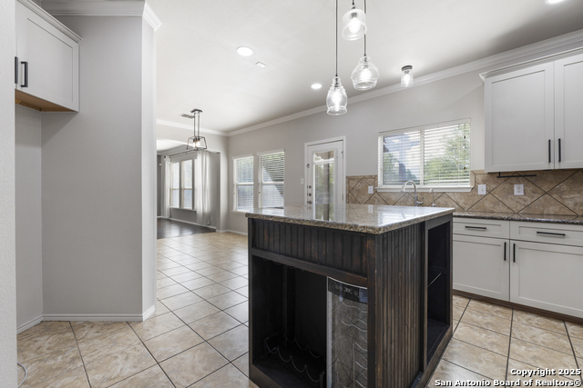 Listing photo id 14 for 8202 Valley Wl