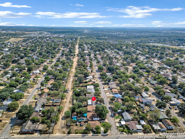 Image 11 of 16 For 3611 Southport