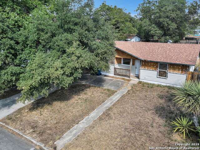 Image 2 of 16 For 3611 Southport