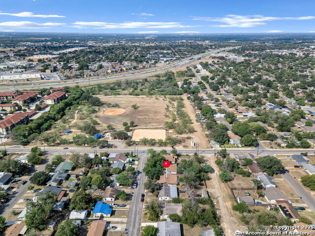 Image 9 of 16 For 3611 Southport