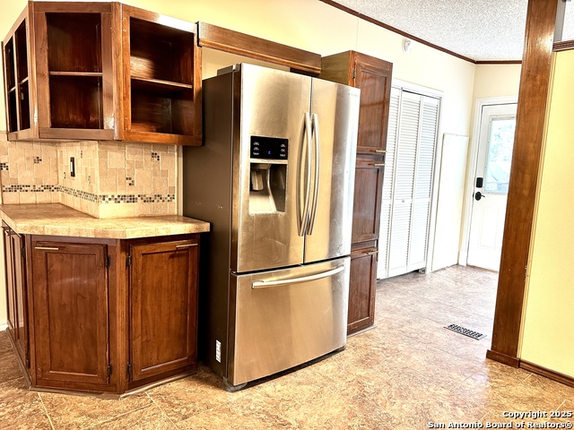 Image 11 of 34 For 286 Valley View