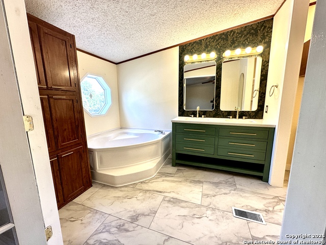 Image 16 of 34 For 286 Valley View