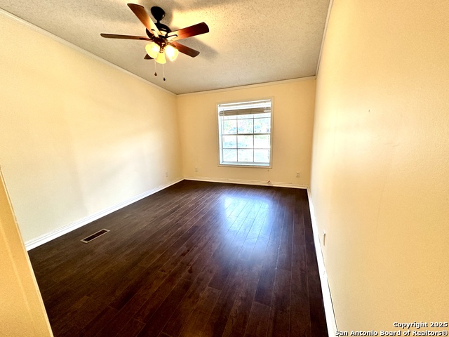 Image 20 of 34 For 286 Valley View