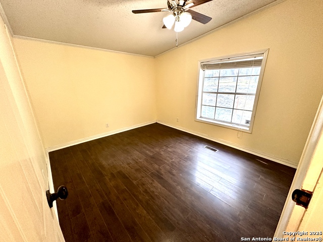 Image 22 of 34 For 286 Valley View