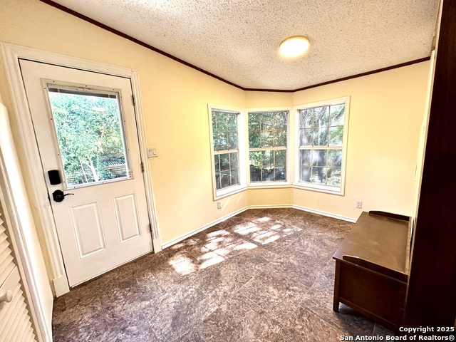 Image 24 of 34 For 286 Valley View