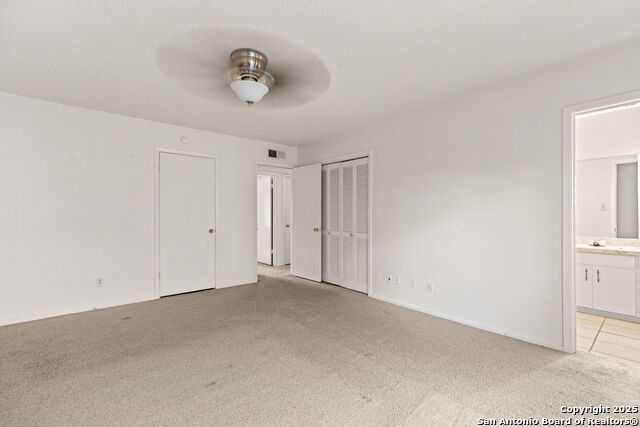 Image 21 of 26 For 8715 Starcrest  26