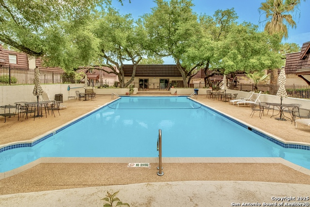 Image 3 of 26 For 8715 Starcrest  26