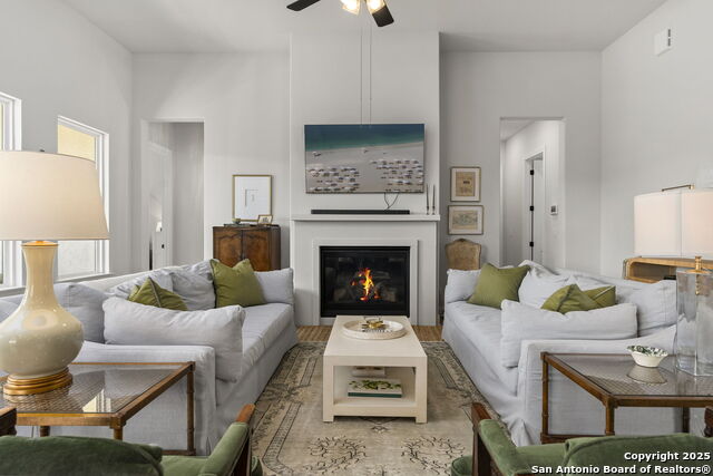 Image 11 of 36 For 28403 Vario Ln