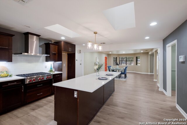 Listing photo id 8 for 26042 Cypress Oaks