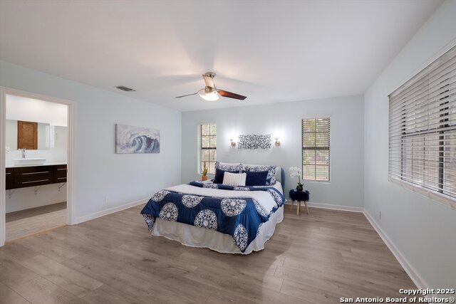 Listing photo id 12 for 26042 Cypress Oaks