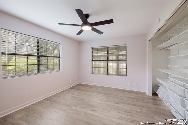 Listing photo id 14 for 26042 Cypress Oaks