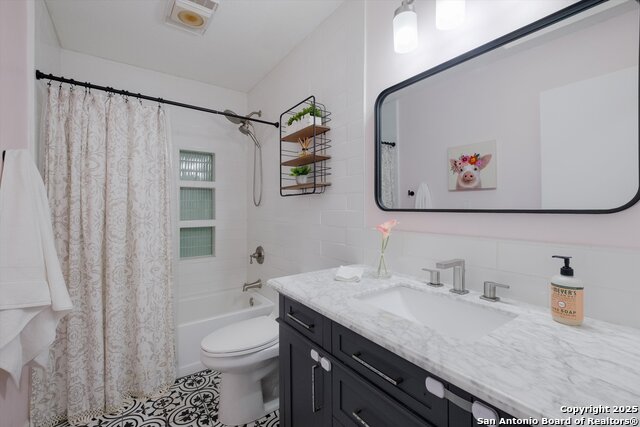 Listing photo id 16 for 26042 Cypress Oaks