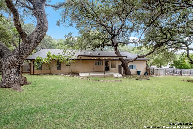 Listing photo id 19 for 26042 Cypress Oaks