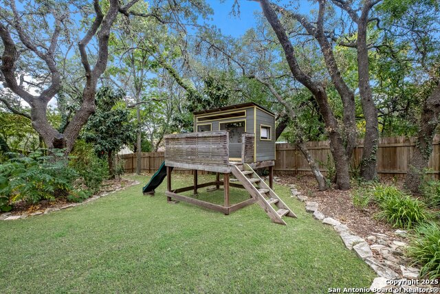 Listing photo id 21 for 26042 Cypress Oaks