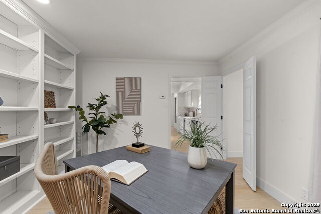 Image 18 of 36 For 13114 Hunters Circle N