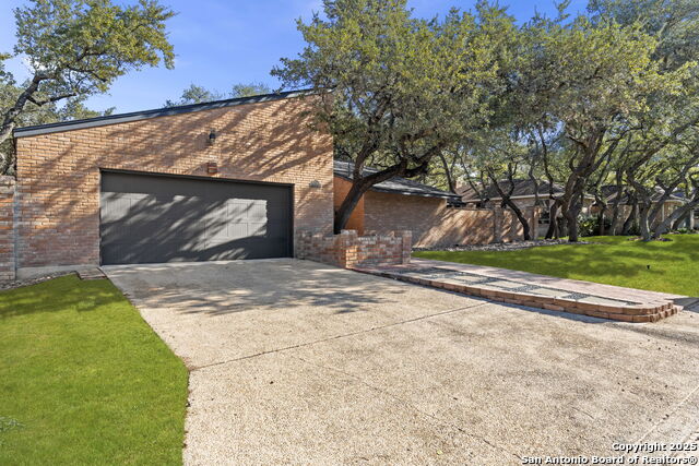 Image 2 of 36 For 13114 Hunters Circle N