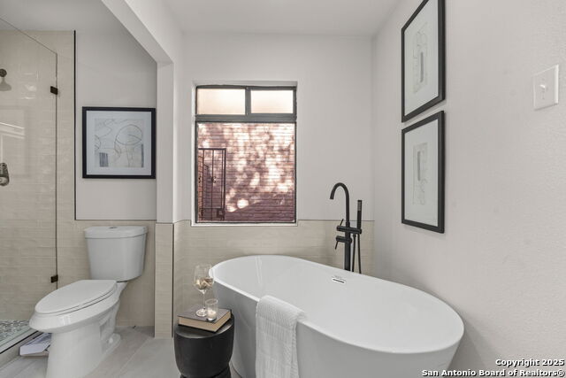 Image 23 of 36 For 13114 Hunters Circle N