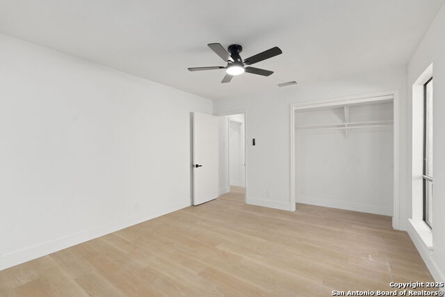 Image 27 of 36 For 13114 Hunters Circle N