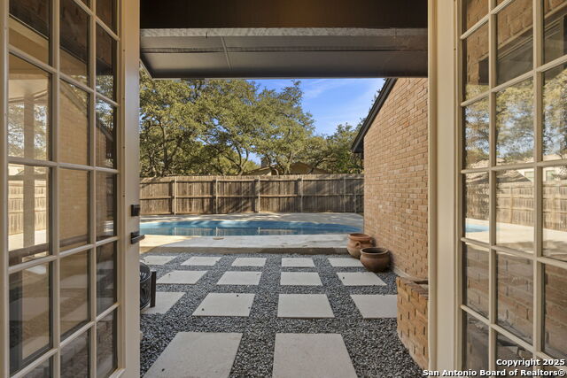 Image 30 of 36 For 13114 Hunters Circle N