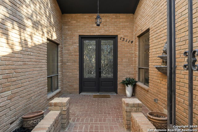 Image 4 of 36 For 13114 Hunters Circle N