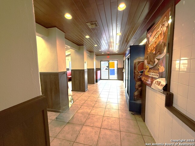 Listing photo id 22 for 11470 Perrin Beitel