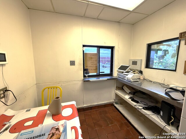 Listing photo id 23 for 11470 Perrin Beitel