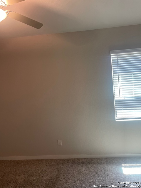 Image 23 of 37 For 8318 Runner Cove  101