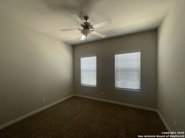 Image 30 of 37 For 8318 Runner Cove  101
