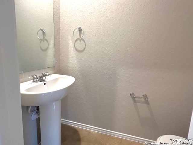 Listing photo id 2 for 7927 Dial Ike Dr  202