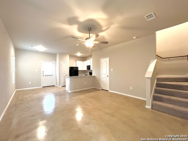 Listing photo id 3 for 7927 Dial Ike Dr  202