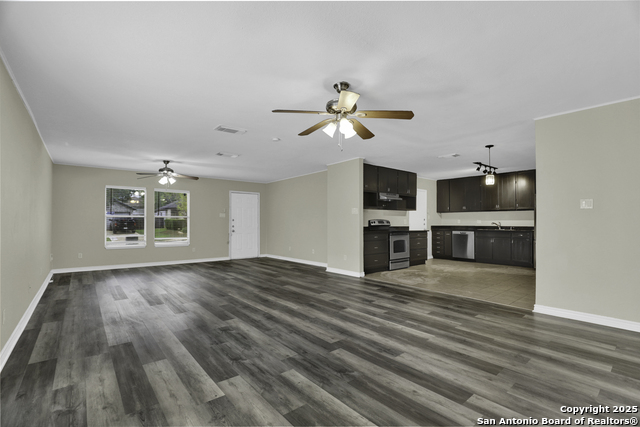 Image 11 of 20 For 9819 Jenson Pt