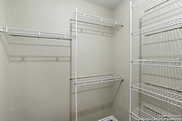 Image 16 of 20 For 9819 Jenson Pt