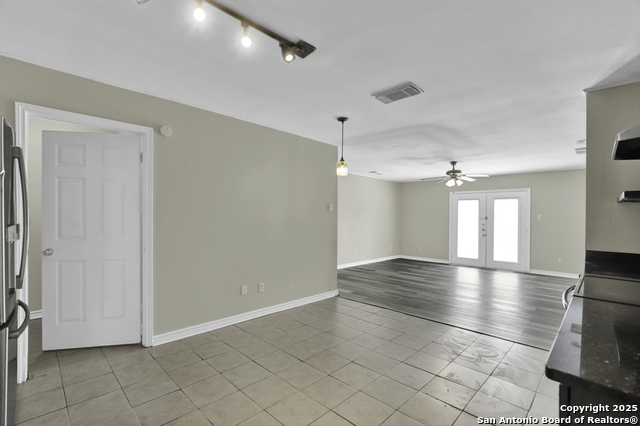 Image 4 of 20 For 9819 Jenson Pt