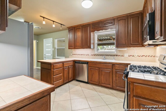 Image 10 of 15 For 9815 Lantana