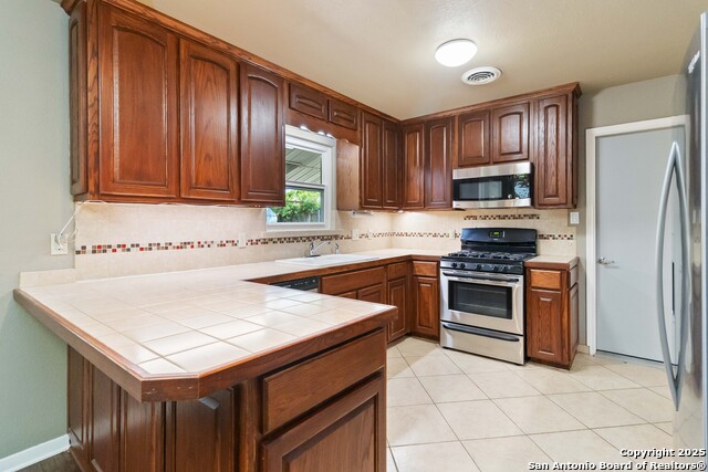 Image 9 of 15 For 9815 Lantana