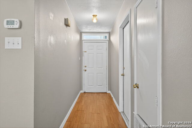 Listing photo id 11 for 824 Garden Meadow
