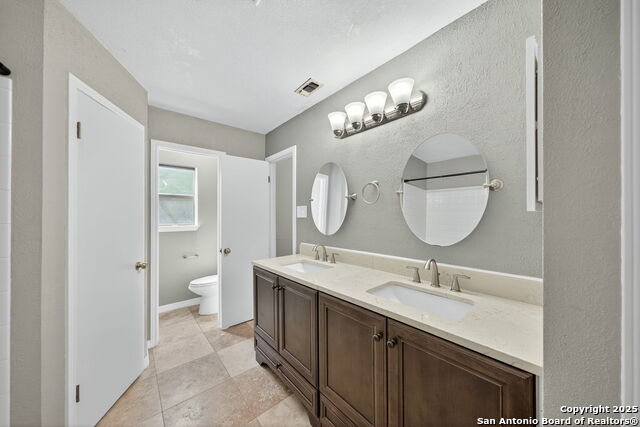 Listing photo id 23 for 824 Garden Meadow